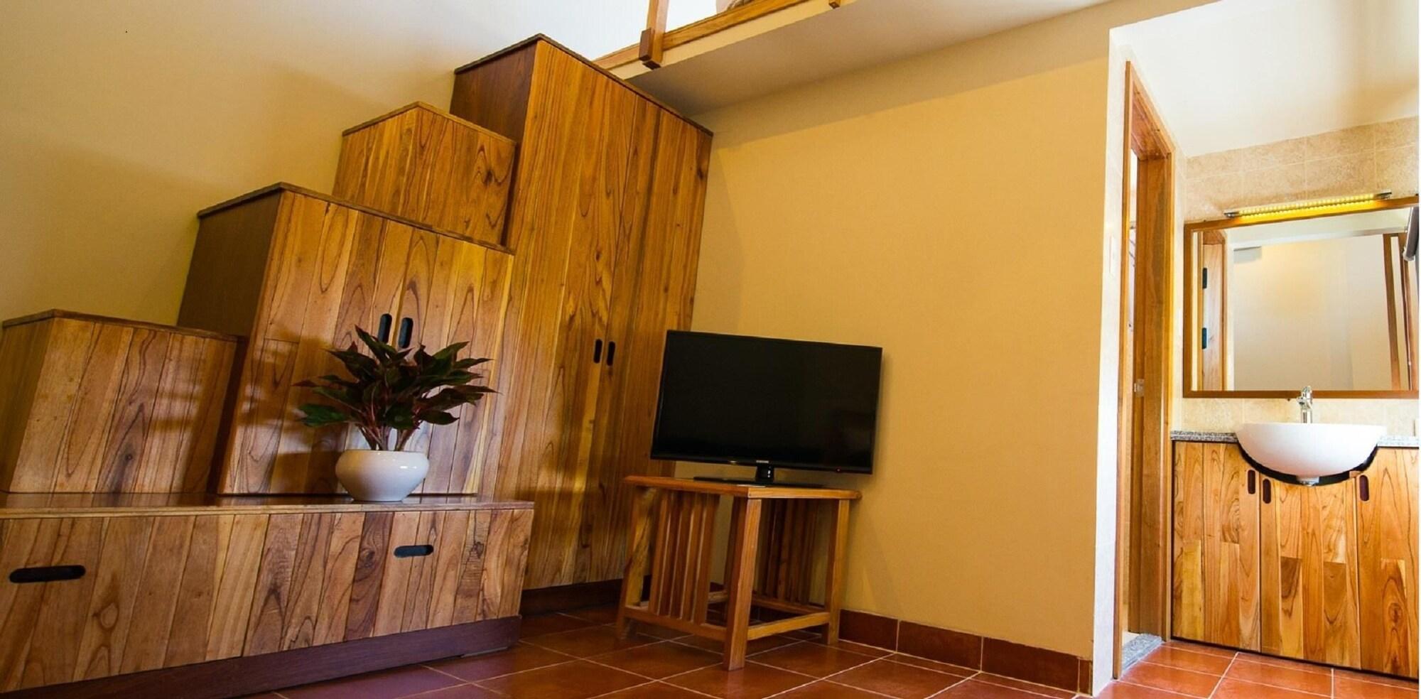 Tabalo Hostel Nha Trang Exterior photo