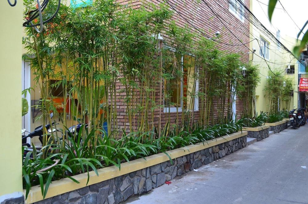 Tabalo Hostel Nha Trang Exterior photo
