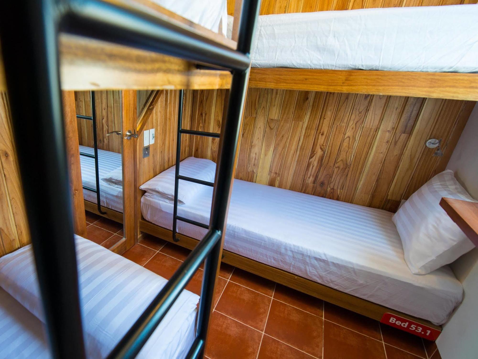 Tabalo Hostel Nha Trang Exterior photo